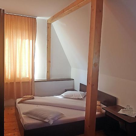 Casa Kiev Hotel Sibiu Bagian luar foto