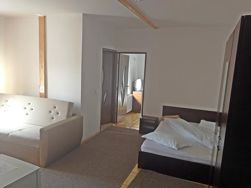 Casa Kiev Hotel Sibiu Bagian luar foto